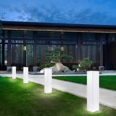 Светильник Колонна 30х80  питание от АКБ, RGB Светильник Колонна 30х80  питание от АКБ, RGB